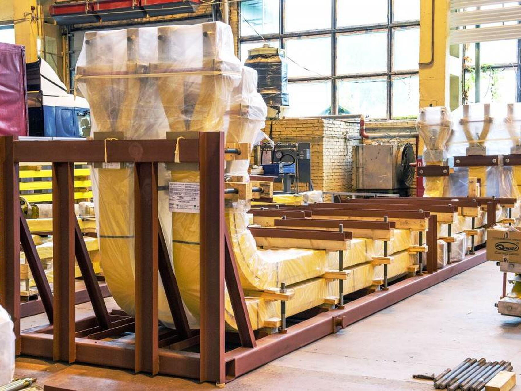 Busbars on their way from Russia